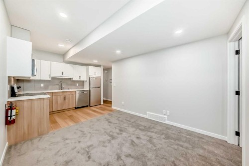 1245 Creekview Drive Sw, Calgary, AB - Indoor