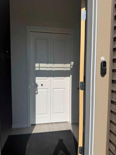 41 Edith Gate Nw, Calgary, AB -  Photo Showing Other Room