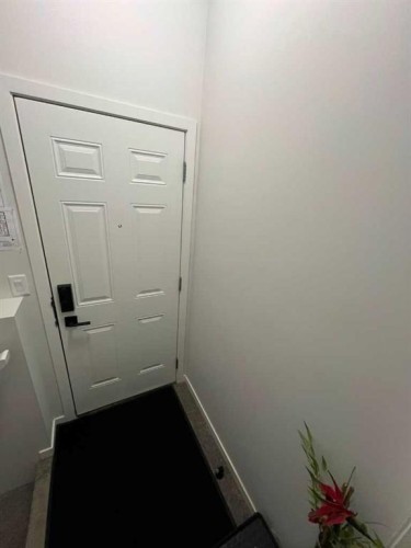 41 Edith Gate Nw, Calgary, AB - Indoor Photo Showing Other Room