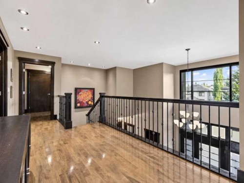 10 Aspen Ridge Way Sw, Calgary, AB - Indoor Photo Showing Other Room