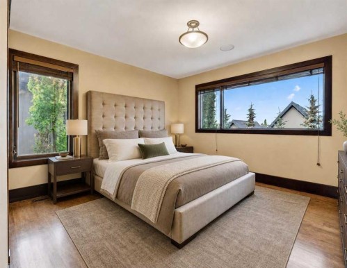 10 Aspen Ridge Way Sw, Calgary, AB - Indoor Photo Showing Bedroom
