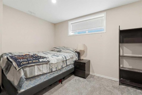 17 Mahogany Terrace Se, Calgary, AB - Indoor Photo Showing Bedroom