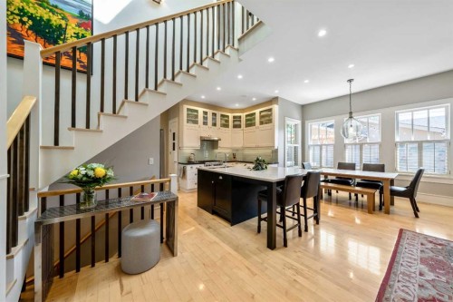 2333 Westmount Road Nw, Calgary, AB - Indoor Photo Showing Other Room