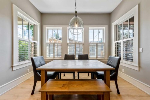 2333 Westmount Road Nw, Calgary, AB - Indoor Photo Showing Dining Room