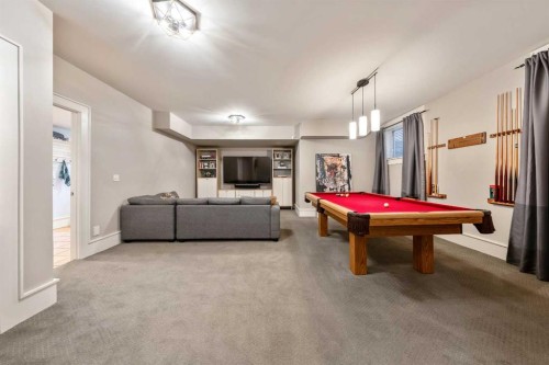 2333 Westmount Road Nw, Calgary, AB - Indoor Photo Showing Other Room