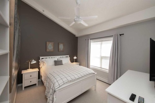 235-112 14 Avenue Se, Calgary, AB - Indoor Photo Showing Bedroom