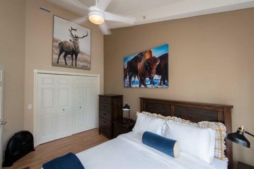 235-112 14 Avenue Se, Calgary, AB - Indoor Photo Showing Bedroom
