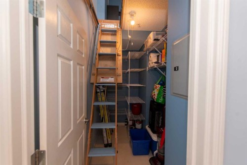 235-112 14 Avenue Se, Calgary, AB - Indoor Photo Showing Other Room
