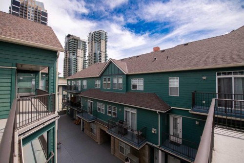 235-112 14 Avenue Se, Calgary, AB - Outdoor