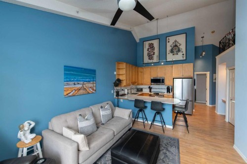 235-112 14 Avenue Se, Calgary, AB - Indoor