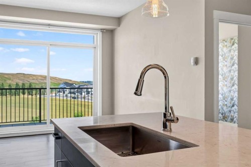 418-10 Walgrove Walk Se, Calgary, AB - Indoor Photo Showing Kitchen