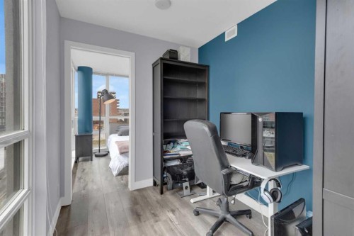 504-1110 11 Street Sw, Calgary, AB - Indoor Photo Showing Office