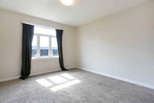 4510 73 Street Nw, Calgary, AB - Indoor Photo Showing Other Room