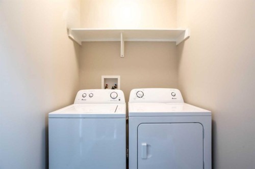 4510 73 Street Nw, Calgary, AB - Indoor Photo Showing Laundry Room