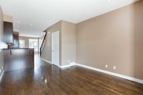 4510 73 Street Nw, Calgary, AB - Indoor Photo Showing Other Room