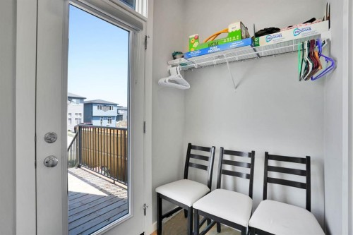 152 Belmont Way Sw, Calgary, AB - Indoor
