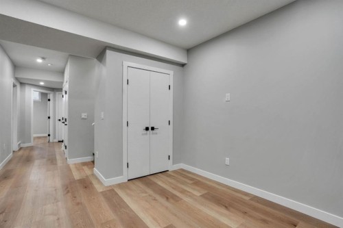 152 Belmont Way Sw, Calgary, AB - Indoor Photo Showing Other Room