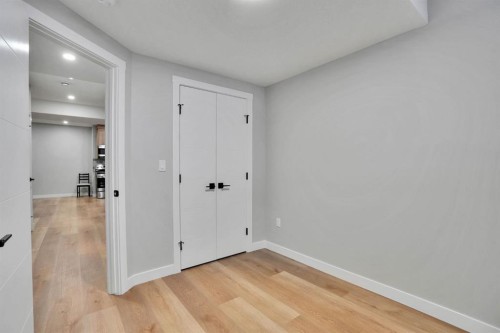 152 Belmont Way Sw, Calgary, AB - Indoor Photo Showing Other Room