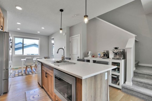 152 Belmont Way Sw, Calgary, AB - Indoor Photo Showing Kitchen