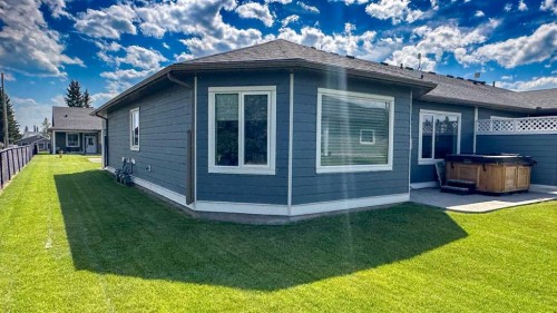 9-610 4 Avenue Sw, Sundre, AB - Outdoor