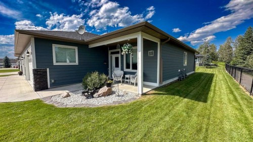 9-610 4 Avenue Sw, Sundre, AB - Outdoor