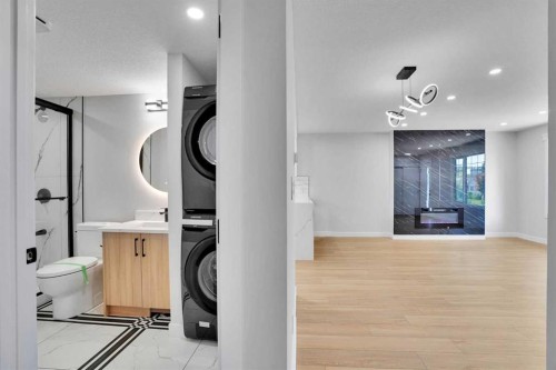 244 Huntridge Road Ne, Calgary, AB - Indoor Photo Showing Laundry Room