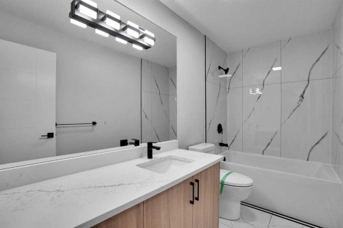 244 Huntridge Road Ne, Calgary, AB - Indoor Photo Showing Bathroom