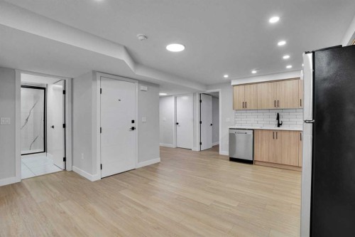 244 Huntridge Road Ne, Calgary, AB - Indoor