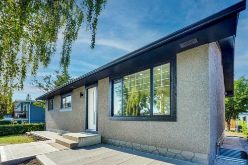 244 Huntridge Road Ne, Calgary, AB - Outdoor With Exterior