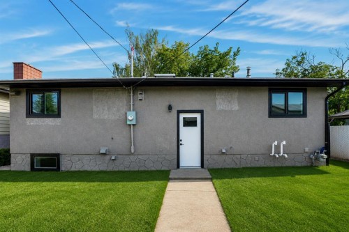 244 Huntridge Road Ne, Calgary, AB - Outdoor