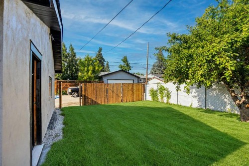 244 Huntridge Road Ne, Calgary, AB - Outdoor