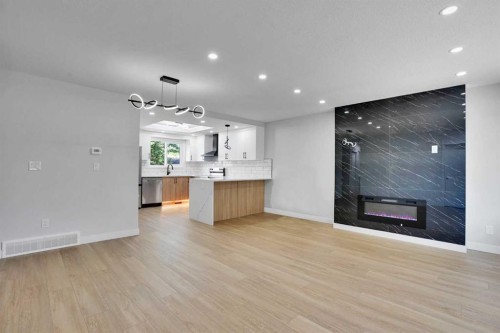 244 Huntridge Road Ne, Calgary, AB - Indoor