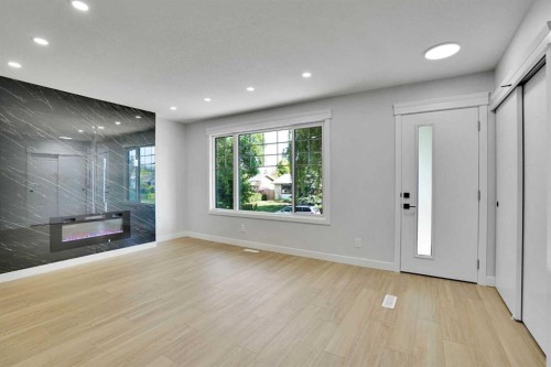 244 Huntridge Road Ne, Calgary, AB - Indoor Photo Showing Other Room