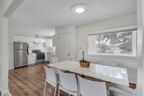 27 Dovercrest Way Se, Calgary, AB - Indoor