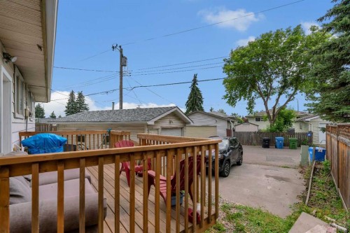 27 Dovercrest Way Se, Calgary, AB - Outdoor With Exterior