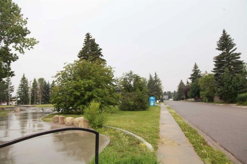 7331 Keewatin Street Sw, Calgary, AB - Outdoor With View
