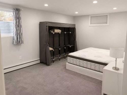 7331 Keewatin Street Sw, Calgary, AB - Indoor