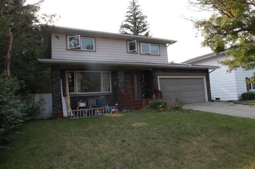 7331 Keewatin Street Sw, Calgary, AB - Outdoor