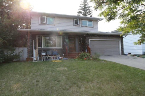 7331 Keewatin Street Sw, Calgary, AB - Outdoor