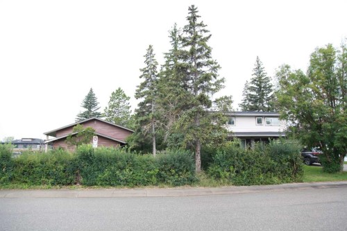 7331 Keewatin Street Sw, Calgary, AB - Outdoor