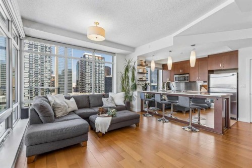 1702-530 12 Avenue Sw, Calgary, AB - Indoor Photo Showing Living Room