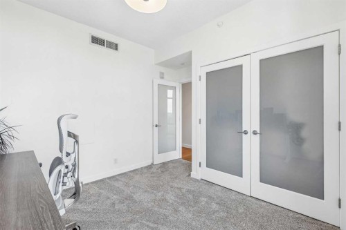 1702-530 12 Avenue Sw, Calgary, AB - Indoor Photo Showing Bathroom