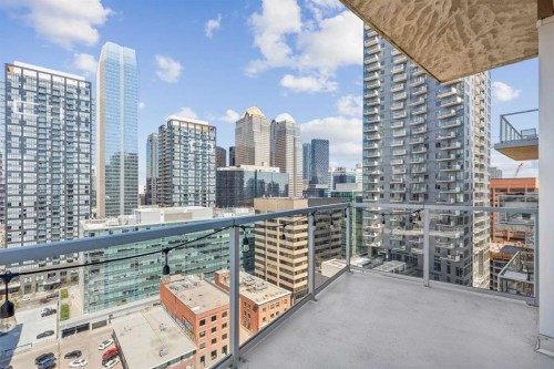1702-530 12 Avenue Sw, Calgary, AB - Outdoor With Balcony