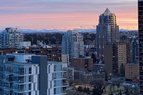 1702-530 12 Avenue Sw, Calgary, AB - Outdoor