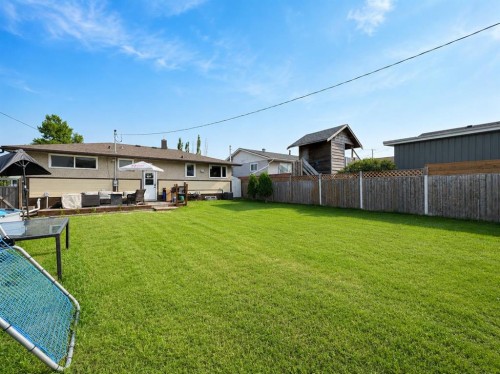 124 4 Avenue, Strathmore, AB 