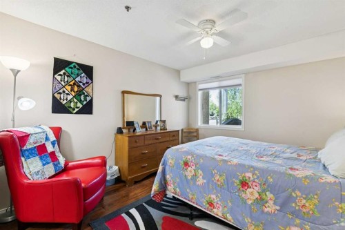 3238-1818 Simcoe Boulevard Sw, Calgary, AB - Indoor Photo Showing Bedroom