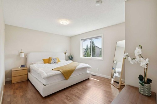 36 Cranwell Green Se, Calgary, AB - Indoor Photo Showing Bedroom