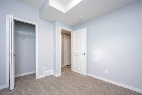 338 Magnolia Way Se, Calgary, AB - Indoor Photo Showing Other Room