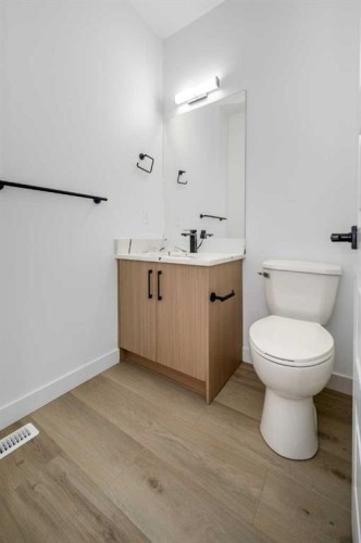 182 Lakewood Crescent, Strathmore, AB - Indoor Photo Showing Bathroom
