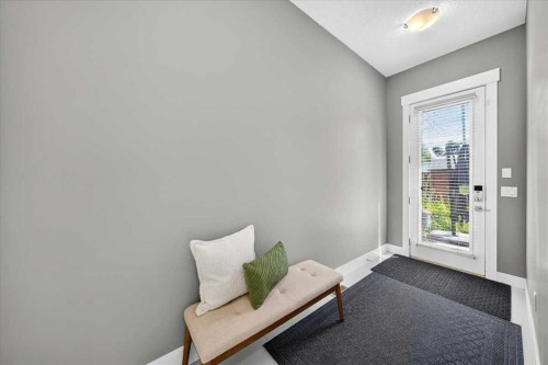 217 32 Avenue Nw, Calgary, AB - Indoor Photo Showing Other Room